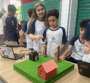 Descubra os projetos pedagógicos do Colégio Perfil e como eles desenvolvem habilidades essenciais para o século XXI, com foco em protagonismo, inovação, sustentabilidade e consciência social.