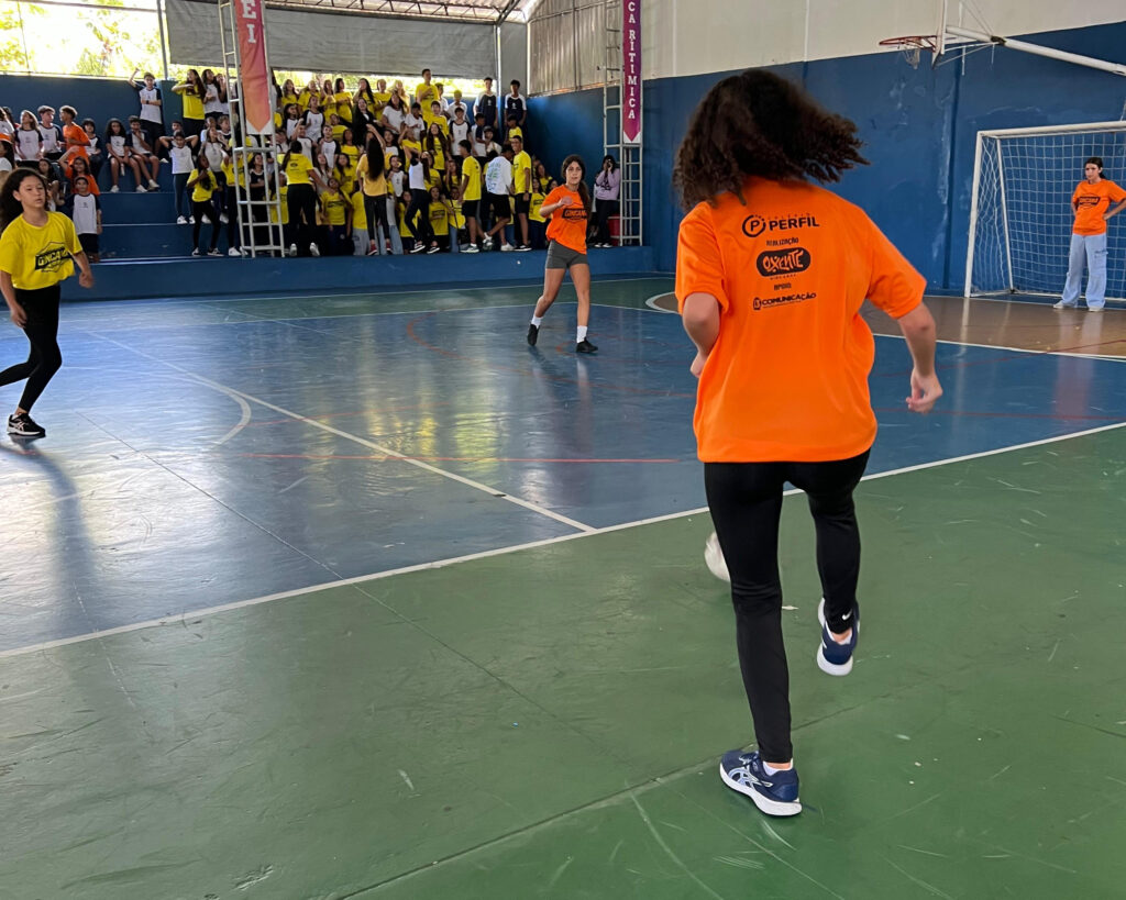 No Colégio Perfil, o Futsal é trabalhado com estrutura completa, professores especializados e foco na formação integral dos estudantes.